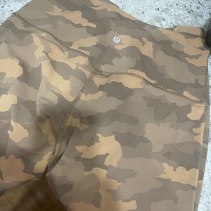 LuLu Lemon Align- tan camo size 12 NEW